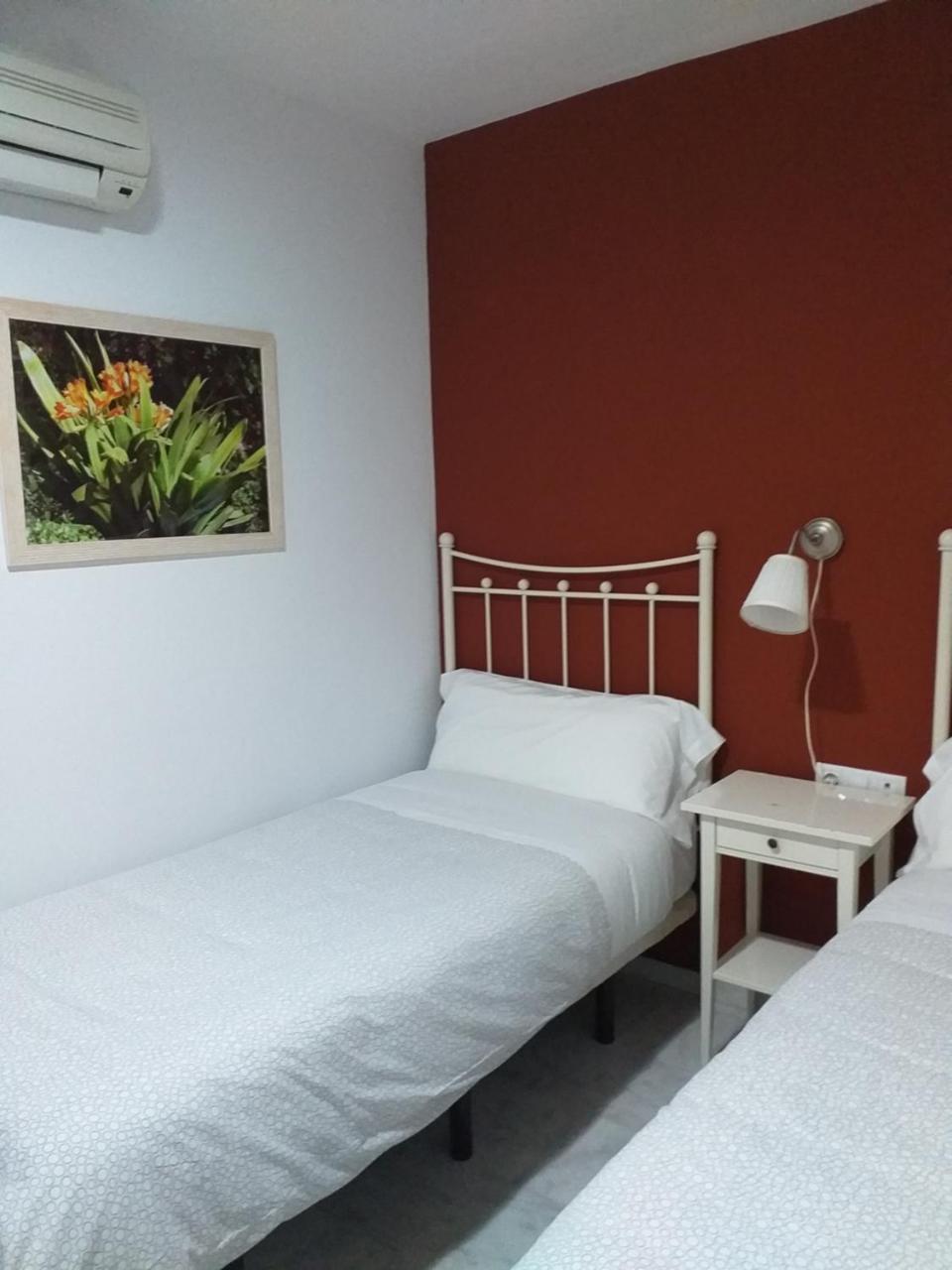 Hostal Monteluna Rociana Exteriér fotografie